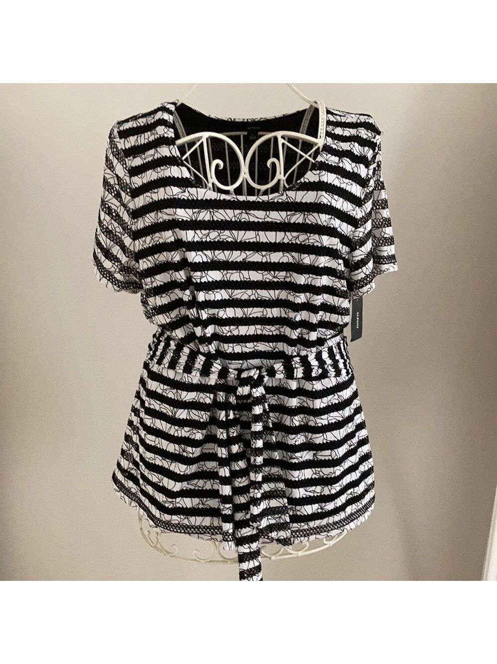 𝅺SHORT sleeve top